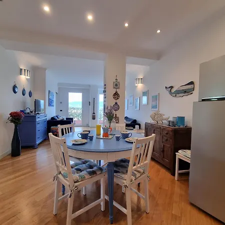 Di Sole E Di Azzurro Διαμέρισμα *